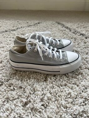 Women’s Platform Low-Top Converse Sneakers